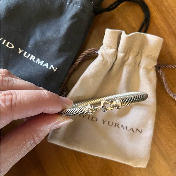 David Yurman Buckle Bracelet in Sterling Silver with Pavé Diamonds - LIKE NEW! - Picture 7 of 7